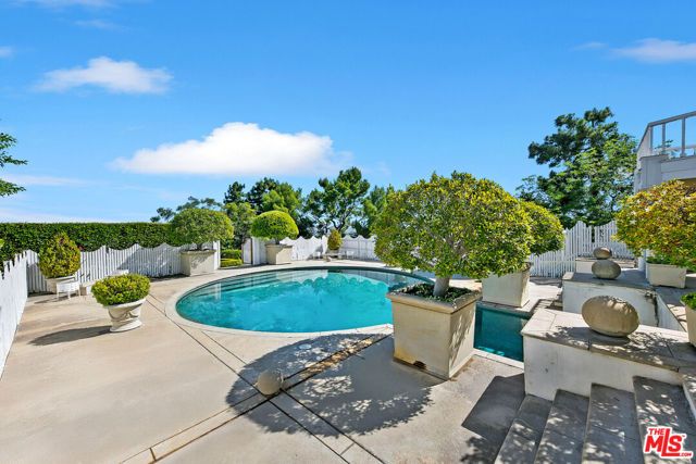 1350 Belfast Drive, Los Angeles, CA 90069