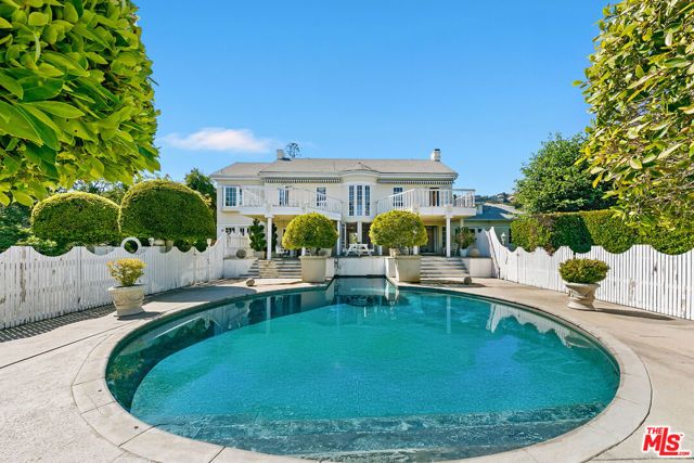 1350 Belfast Drive, Los Angeles, CA 90069