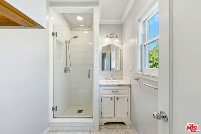 1350 Belfast Drive, Los Angeles, CA 90069