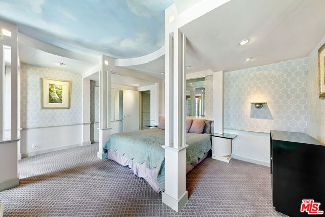 1350 Belfast Drive, Los Angeles, CA 90069