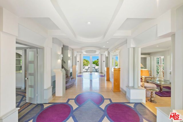 1350 Belfast Drive, Los Angeles, CA 90069