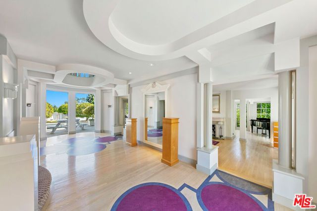 1350 Belfast Drive, Los Angeles, CA 90069