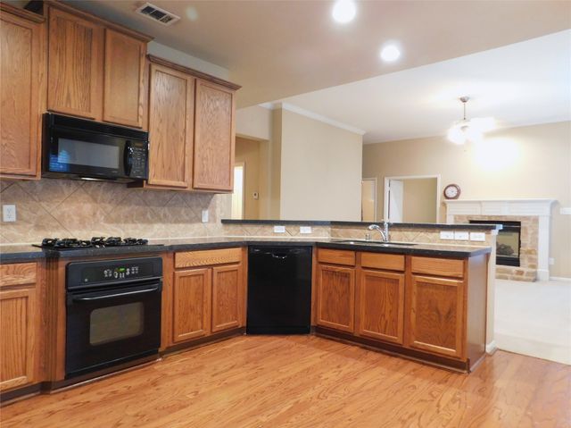 108 Red Bluff Drive, Hickory Creek, TX 75065