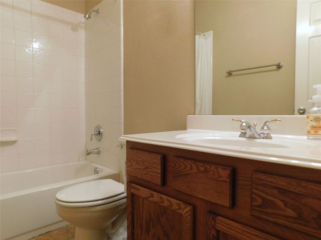 108 Red Bluff Drive, Hickory Creek, TX 75065