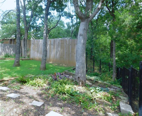 108 Red Bluff Drive, Hickory Creek, TX 75065