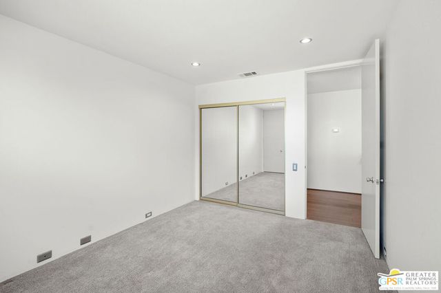 2530 N Whitewater Club Drive B, Palm Springs, CA 92262