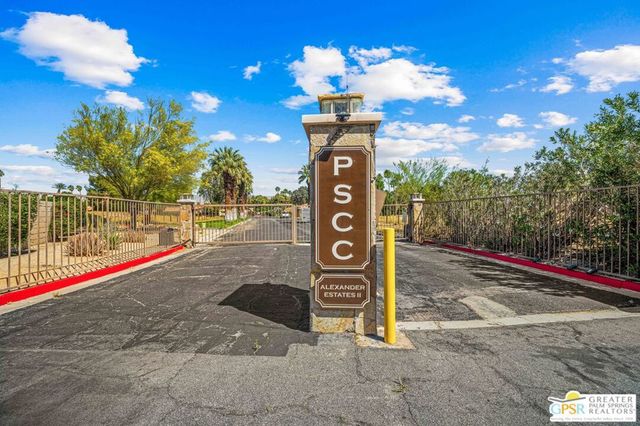 2530 N Whitewater Club Drive B, Palm Springs, CA 92262