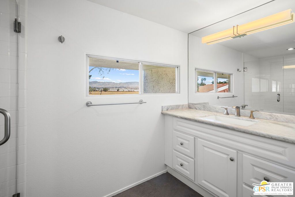 Image 24 of property listing at 2530 N Whitewater Club Drive B, Palm Springs, CA 92262