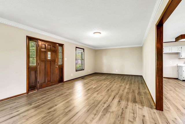 5245 Galen Rd, Lafayette, TN 37083