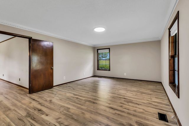 5245 Galen Rd, Lafayette, TN 37083