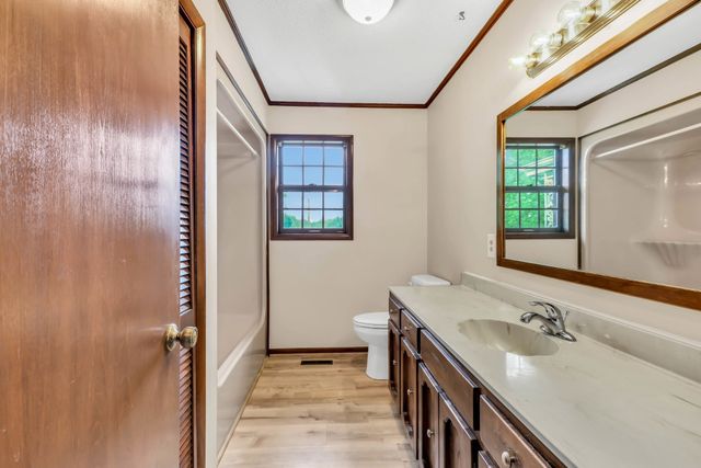 5245 Galen Rd, Lafayette, TN 37083