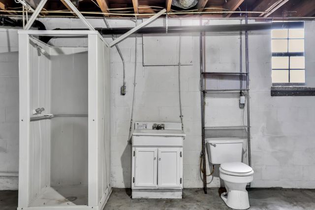5245 Galen Rd, Lafayette, TN 37083