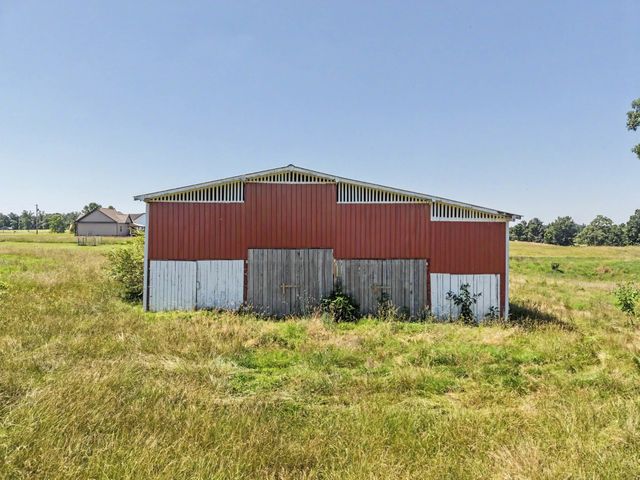 5245 Galen Rd, Lafayette, TN 37083