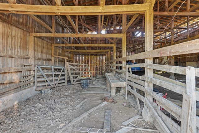 5245 Galen Rd, Lafayette, TN 37083