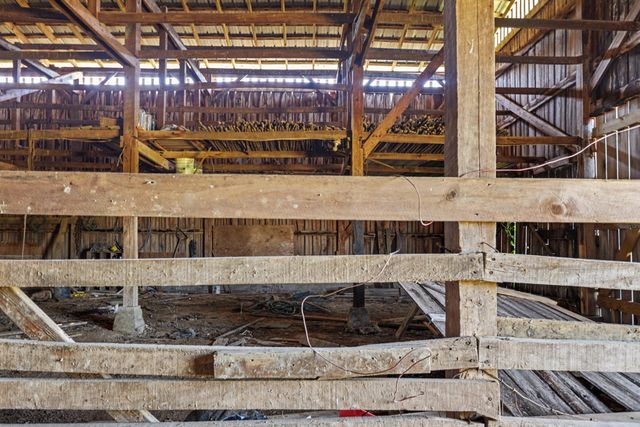 5245 Galen Rd, Lafayette, TN 37083