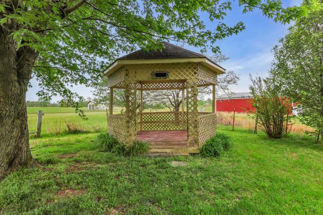 5245 Galen Rd, Lafayette, TN 37083