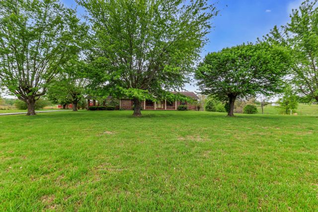 5245 Galen Rd, Lafayette, TN 37083