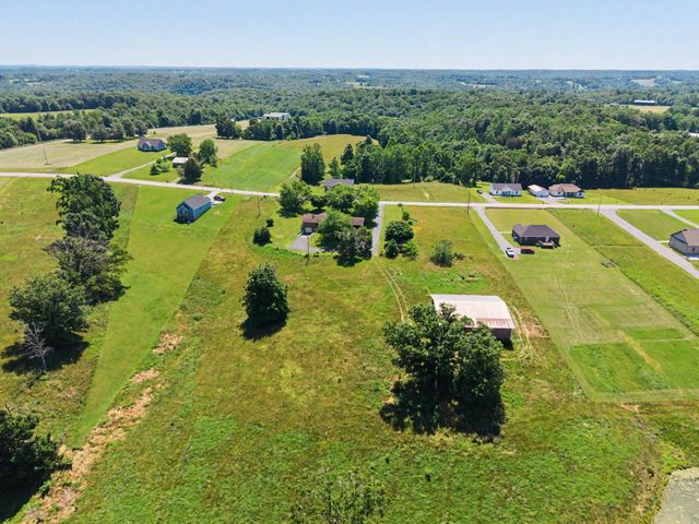 5245 Galen Rd, Lafayette, TN 37083