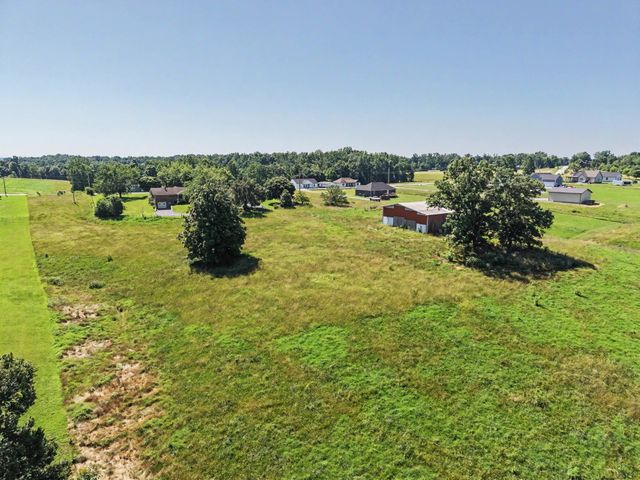 5245 Galen Rd, Lafayette, TN 37083