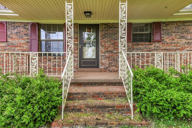 5245 Galen Rd, Lafayette, TN 37083
