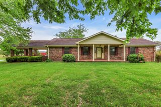 5245 Galen Rd, Lafayette, TN 37083