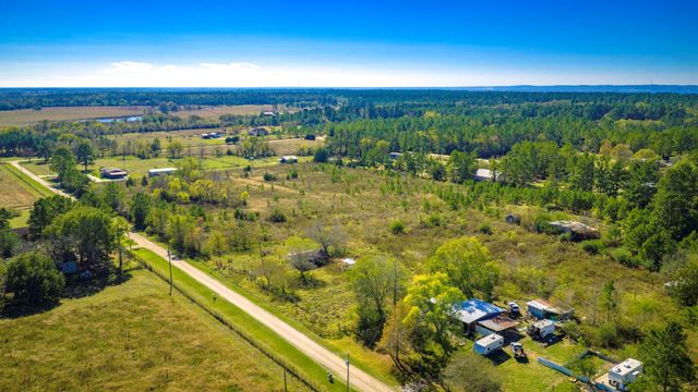 331 Longhorn Drive N, Livingston, TX 77351