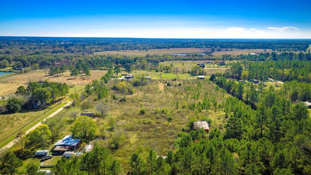 331 Longhorn Drive N, Livingston, TX 77351