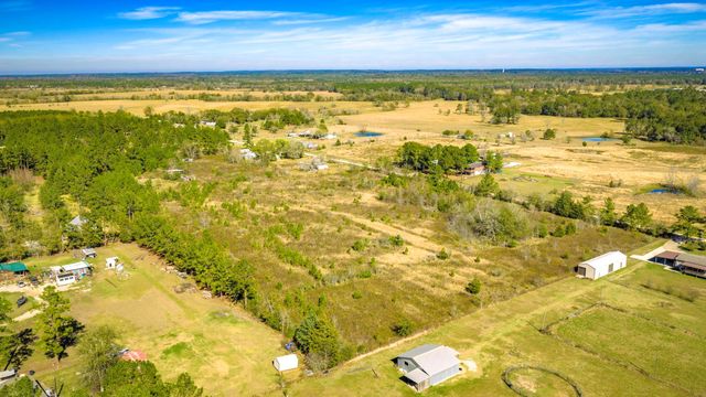 331 Longhorn Drive N, Livingston, TX 77351