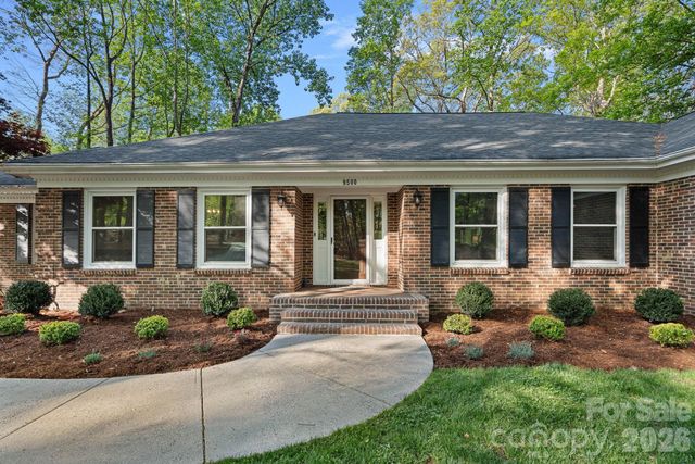 9500 Hampton Oaks Lane, Charlotte, NC 28270