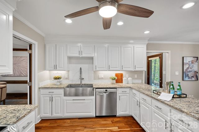 9500 Hampton Oaks Lane, Charlotte, NC 28270