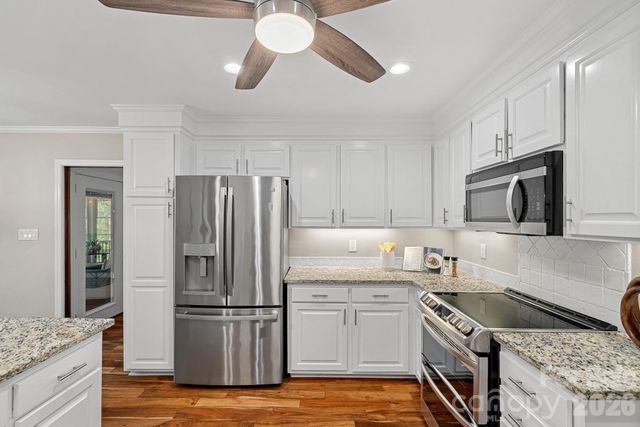 9500 Hampton Oaks Lane, Charlotte, NC 28270