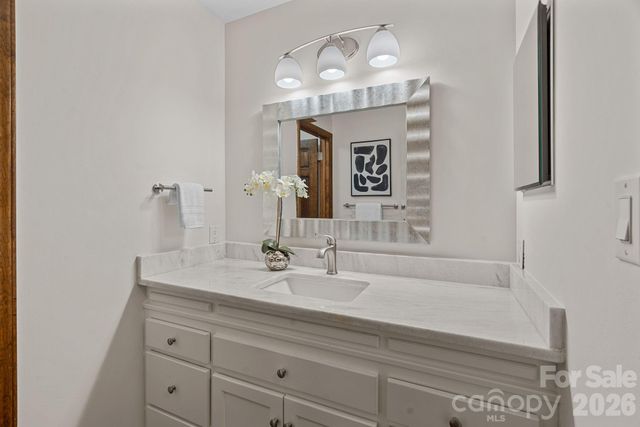 9500 Hampton Oaks Lane, Charlotte, NC 28270