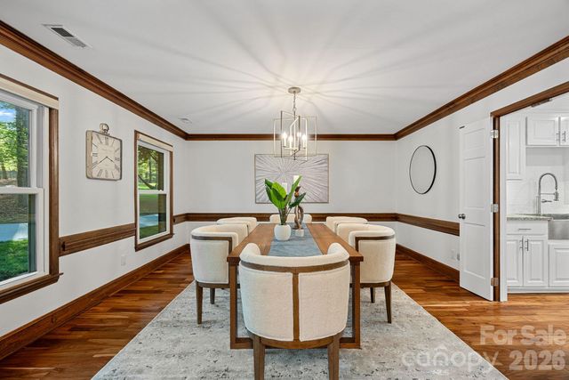 9500 Hampton Oaks Lane, Charlotte, NC 28270