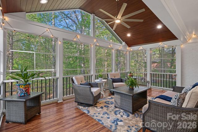 9500 Hampton Oaks Lane, Charlotte, NC 28270