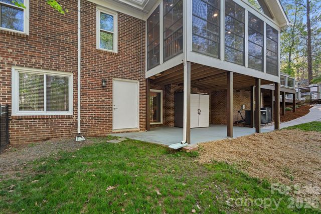 9500 Hampton Oaks Lane, Charlotte, NC 28270