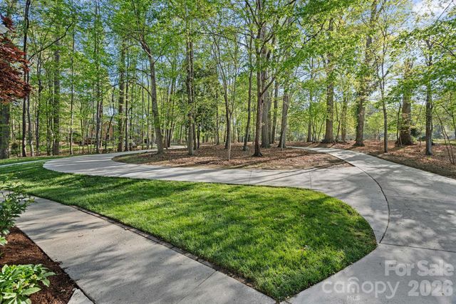 9500 Hampton Oaks Lane, Charlotte, NC 28270