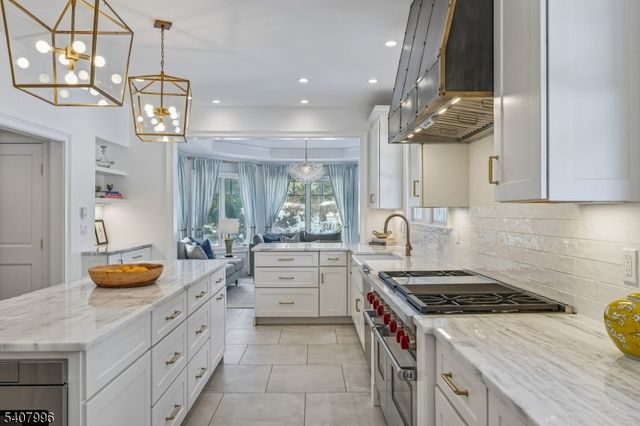 10 Mountain Ter, Montclair Twp., NJ 07043