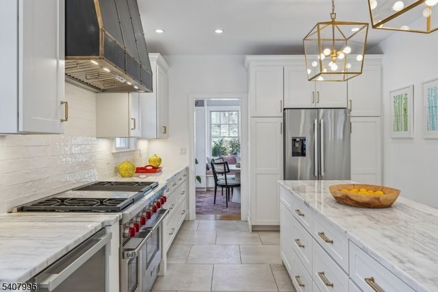 10 Mountain Ter, Montclair Twp., NJ 07043