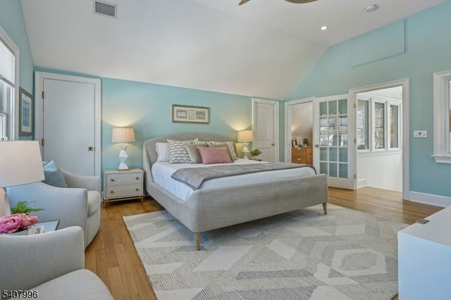 10 Mountain Ter, Montclair Twp., NJ 07043