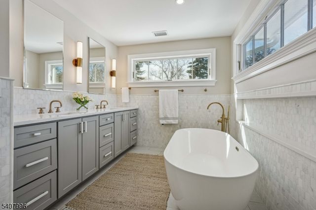 10 Mountain Ter, Montclair Twp., NJ 07043