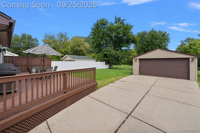 1205 Hampshire Drive, Canton, MI 48188