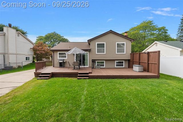 1205 Hampshire Drive, Canton, MI 48188