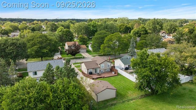 1205 Hampshire Drive, Canton, MI 48188