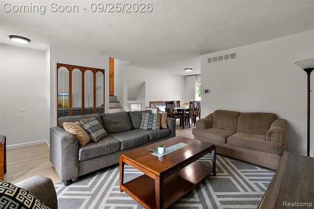 1205 Hampshire Drive, Canton, MI 48188