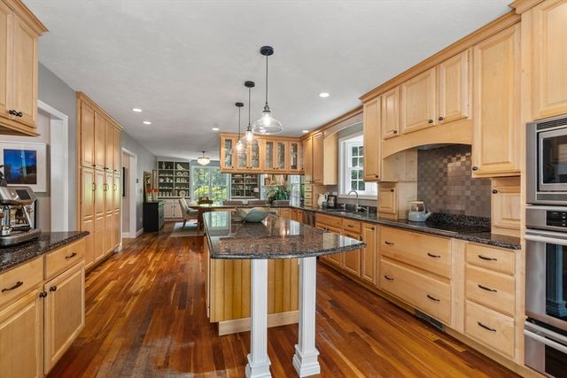 18 Wood Street, Southborough, MA 01772