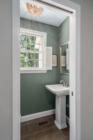 18 Wood Street, Southborough, MA 01772