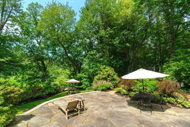 18 Wood Street, Southborough, MA 01772