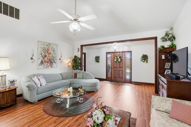 610 Stonecress Drive 610 Stonecress Drive, Tipp City, OH 45371