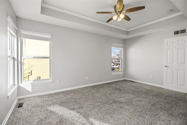 432 SW Oak Wood Lane, Grain Valley, MO 64029