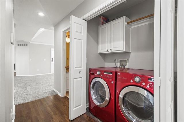 432 SW Oak Wood Lane, Grain Valley, MO 64029